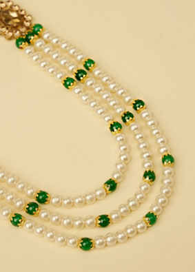 Pearl and Green Stone Mala image number 1